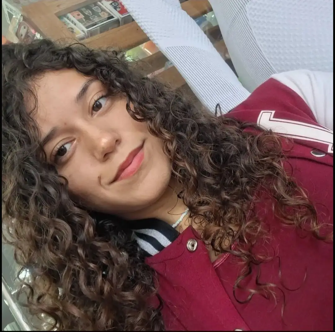 Andrea Gabriela Pimenta Bello
